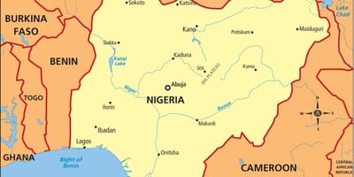 Zemljevid nigeriji, ki prikazuje reke niger in benue